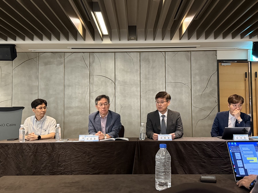 남일구 교수  반도체공학회 하계종합학술대회  기자 간담회 참여 대표이미지